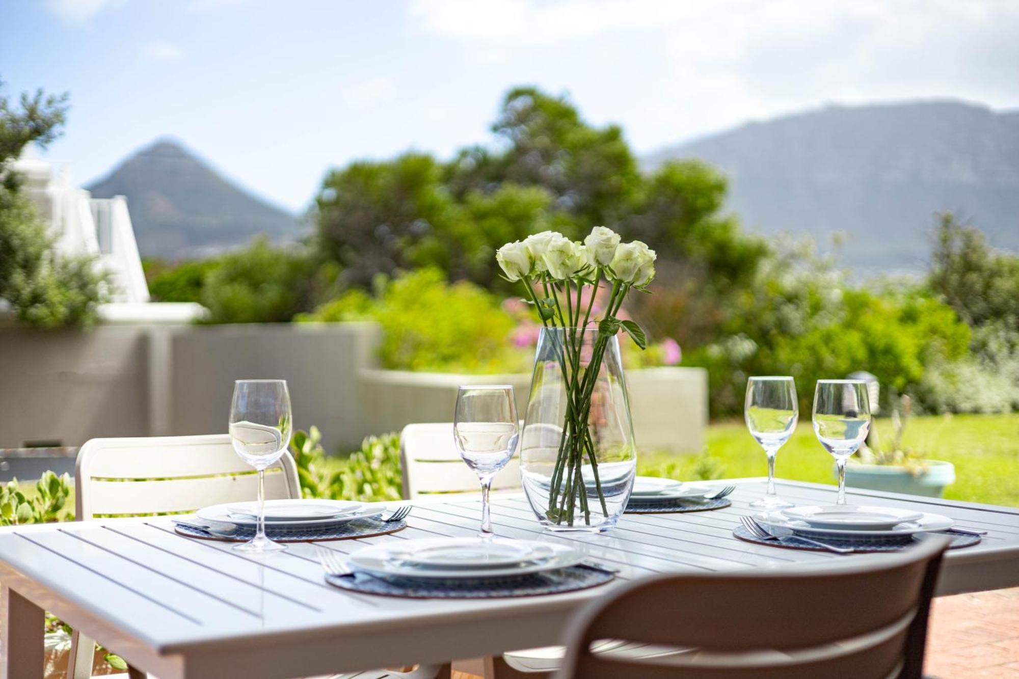Beachfront Villa Sea Breeze Hout Bay Cape Town Exterior photo